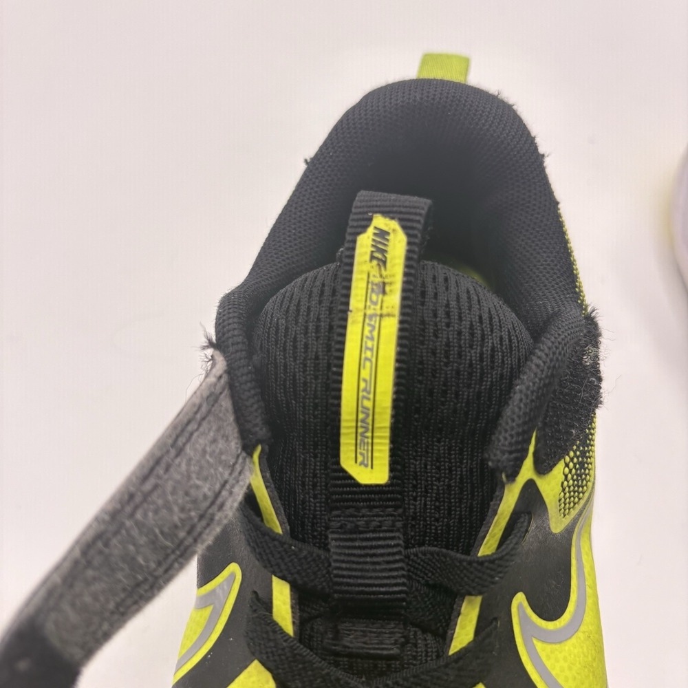 Nike Cosmic Runner Youth Tennis Shoes 2Y In Neon Green/ Black/ White - Picture 8 of 10